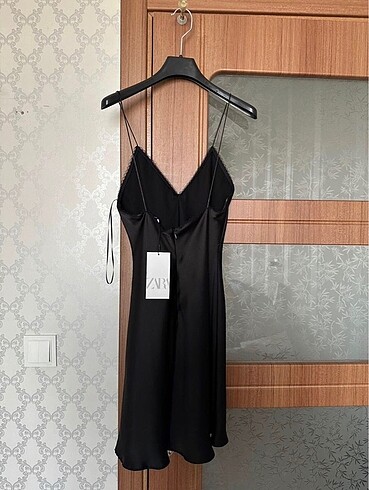 Zara Zara saten kumaş kısa kamisol elbise