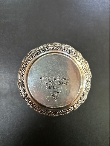 Beden çeşitli Renk ELİŞİ METAL VAZO - SARAYBOSNA