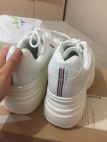 38 Beden beyaz Renk Bershka spor ayakkabı