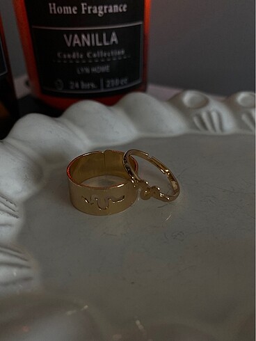 Diğer Gold renk ayarlamalı çift yüzüğü