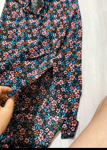 Çiçek Desenli Uzun Askılı Kadın Elbise - Görsel 3