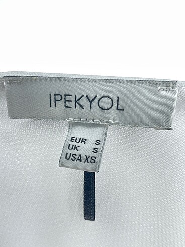s Beden beyaz Renk ipekyol Bluz %70 İndirimli.