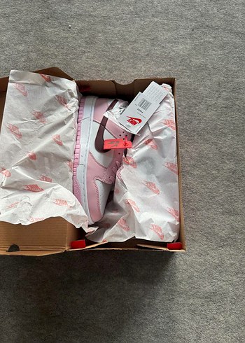 39 Beden pembe Renk Nike Dunk Pink Red