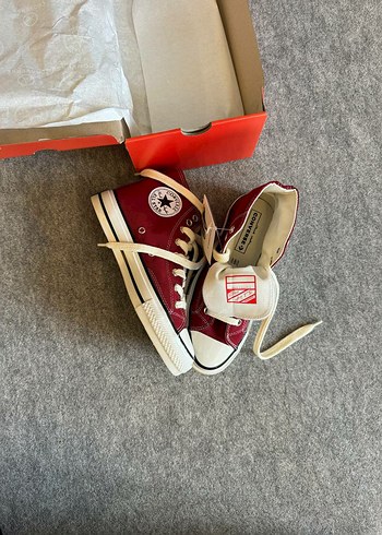 40 Beden Converse Chuck Taylor Bordo İndirimli Ürün