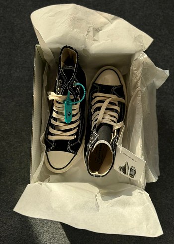 Converse Converse Chuck Taylor İndirimli Ürün