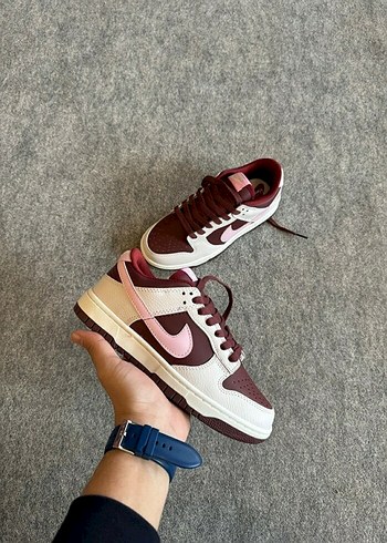 Nike Dunk Valentines