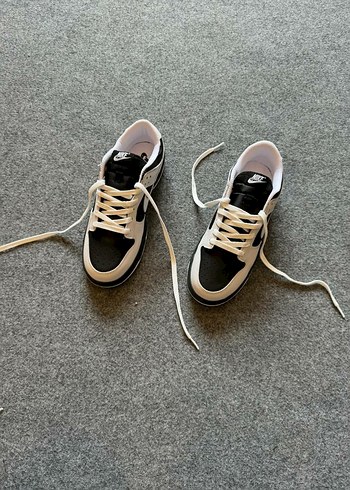 Nike Dunk reserve panda