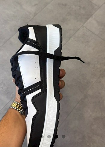 44 Beden Lacoste Sneaker
