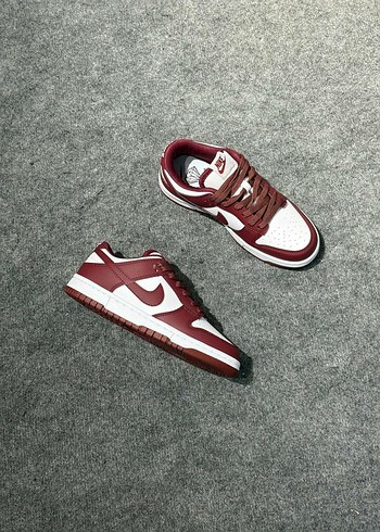 36 Beden NIKE DUNK LOW BORDEAUX +1 ADET ÇORAP HEDİYE
