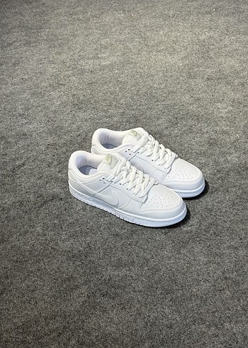 NIKE DUNK LOW WHİTE SON FİYAT +1 ADET ÇORAP HEDİYE
