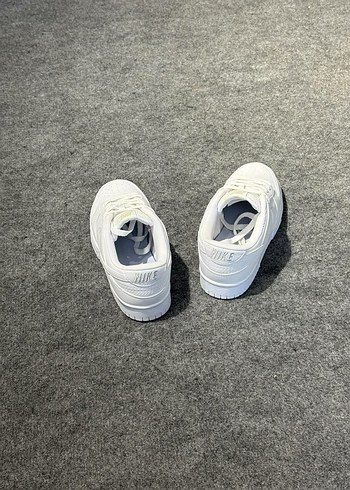 42 Beden beyaz Renk NIKE DUNK LOW WHİTE SON FİYAT +1 ADET ÇORAP HEDİYE