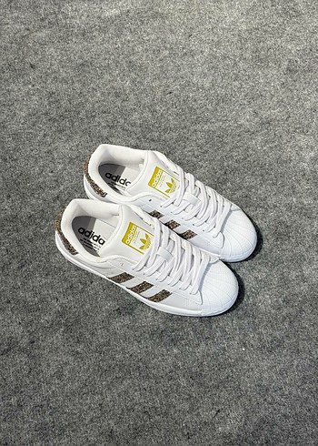 Adidas ADİDAS SÜPERSTAR TAŞLI SON FİYAT İTHAL ÜRÜNDÜR