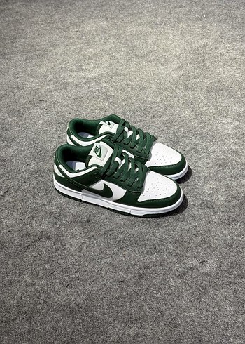 NIKE DUNK LOW MİCHİGAN STATE SON FİYAT +1 ADET ÇORAP HEDİYE