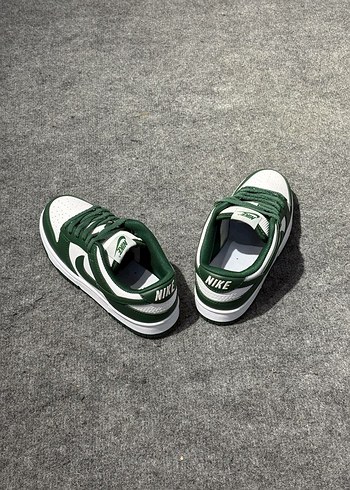 39 Beden yeşil Renk NIKE DUNK LOW MİCHİGAN STATE SON FİYAT +1 ADET ÇORAP HEDİYE