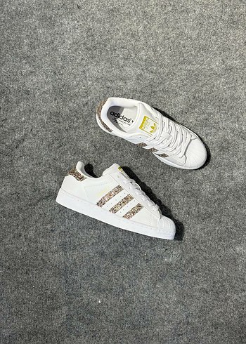Adidas ADİDAS SÜPERSTAR TAŞLI SON FİYAT İTHAL ÜRÜNDÜR