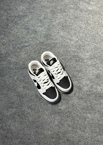 Nike NIKE DUNK LOW REVERSE PANDA SON FİYAT +1 ADET ÇORAP HEDİYE