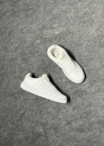 Nike NİKE COURT VİSİON BEYAZ +1 ADET ÇORAP HEDİYE ÜST KALİTE