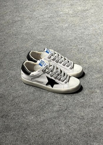 Golden Goose Deluxe Golden Goose Black Star En Ust Kalitedir
