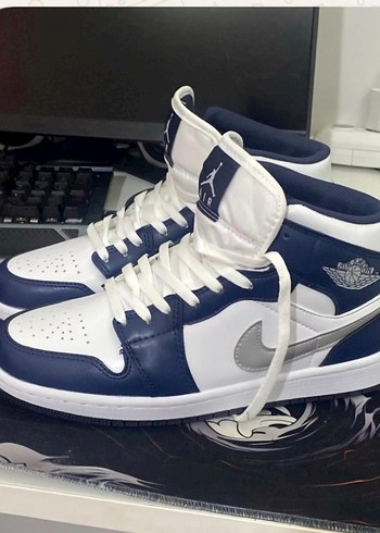 Nike Air Jordan 1 Mid Midnight Ust Kalite