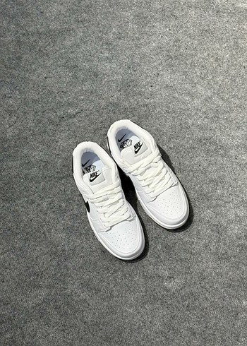 37 Beden NIKE SB DUNK LOW WHITE GUME +1 ADET ÇORAP HEDİYE ÜST KALİTE