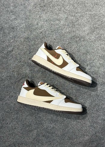 42 Beden NİKE TRAVİS SCOOT x AIR JORDAN RETRO REVERSE MOCHA
