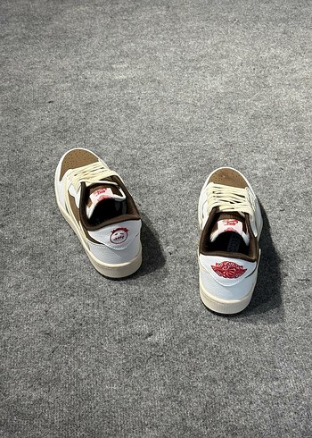 42 Beden çeşitli Renk NİKE TRAVİS SCOOT x AIR JORDAN RETRO REVERSE MOCHA