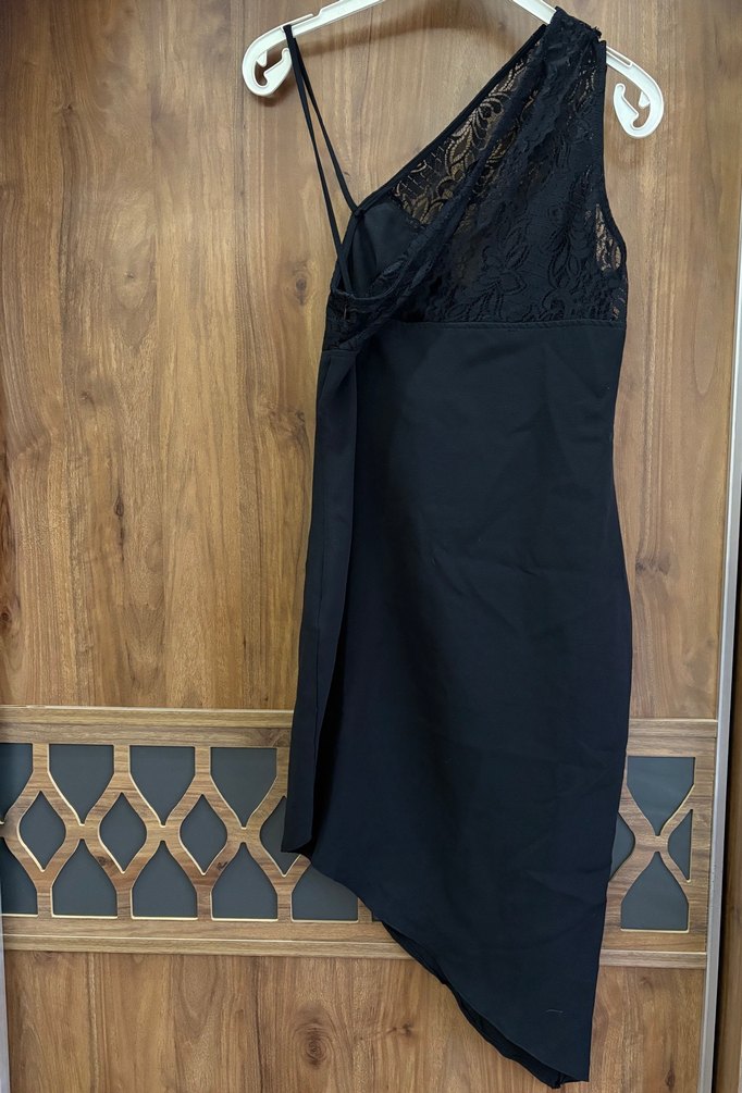 Siyah Dantel detay Elbise - Görsel 4