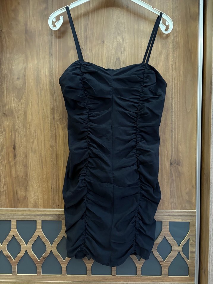 Siyah elbise - Görsel 2