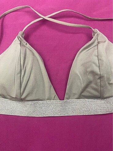 Grü bikini üstü
