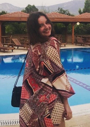 Uzun, bol kesim, V yaka, çok renkli kimono