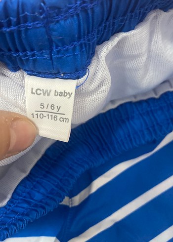 Erkek Çocuk Mavi Çizgili Deniz Şortu - Görsel 2