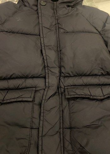 Erkek Çocuk Siyah Kapüşonlu Kışlık Mont - Görsel 2