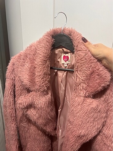 Pembe kürk