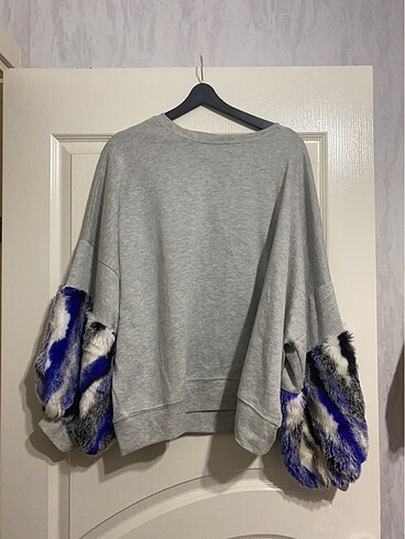 Zara Sweatshirt