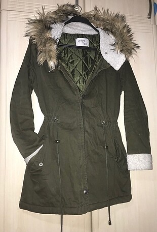 Peluş kapüşonlu M beden kadın mont
