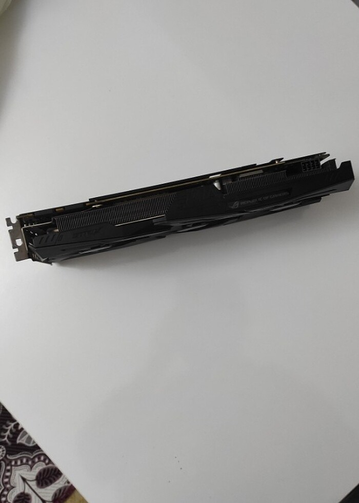 Asus rog strix Gtx 1070 8gb ekran kartı - Görsel 2