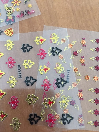 universal Beden Tırnak Sticker