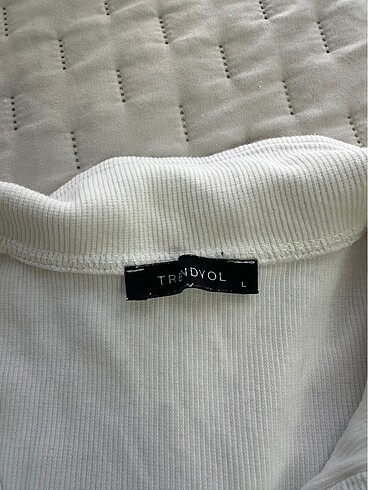 Trendyol & Milla Beyaz crop