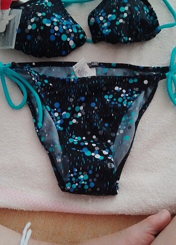 38 Beden Yeni harika bir bikini severak almıştim