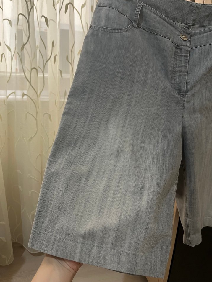 Gri Kadın Kot Şort, Gevşek Kesim, Kemerli - Görsel 3