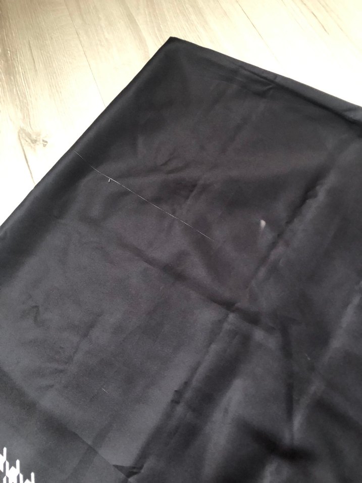 Siyah eşarp - Görsel 2