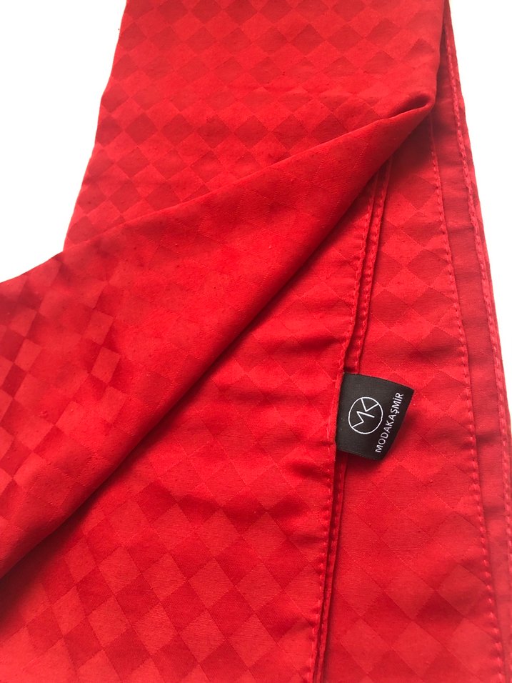 Kırmızı  Şal - Görsel 2