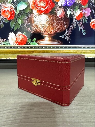 Beden Cartier Saat Kutusu