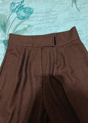 Kadın Kahverengi Pileli Kumaş Pantolon - Görsel 3