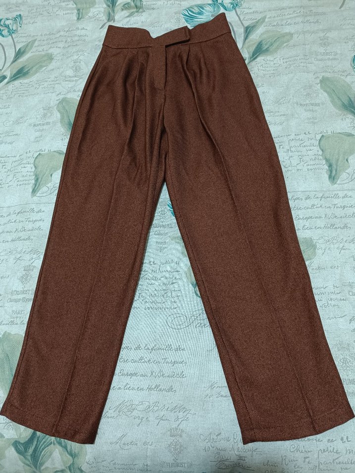 Kadın Kahverengi Pileli Kumaş Pantolon - Görsel 2