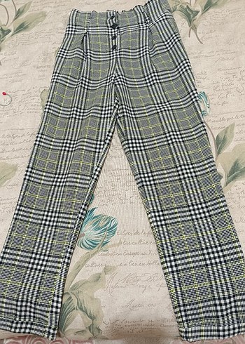 Düğmeli Ekose Desenli Kadın Pantolon - Görsel 3