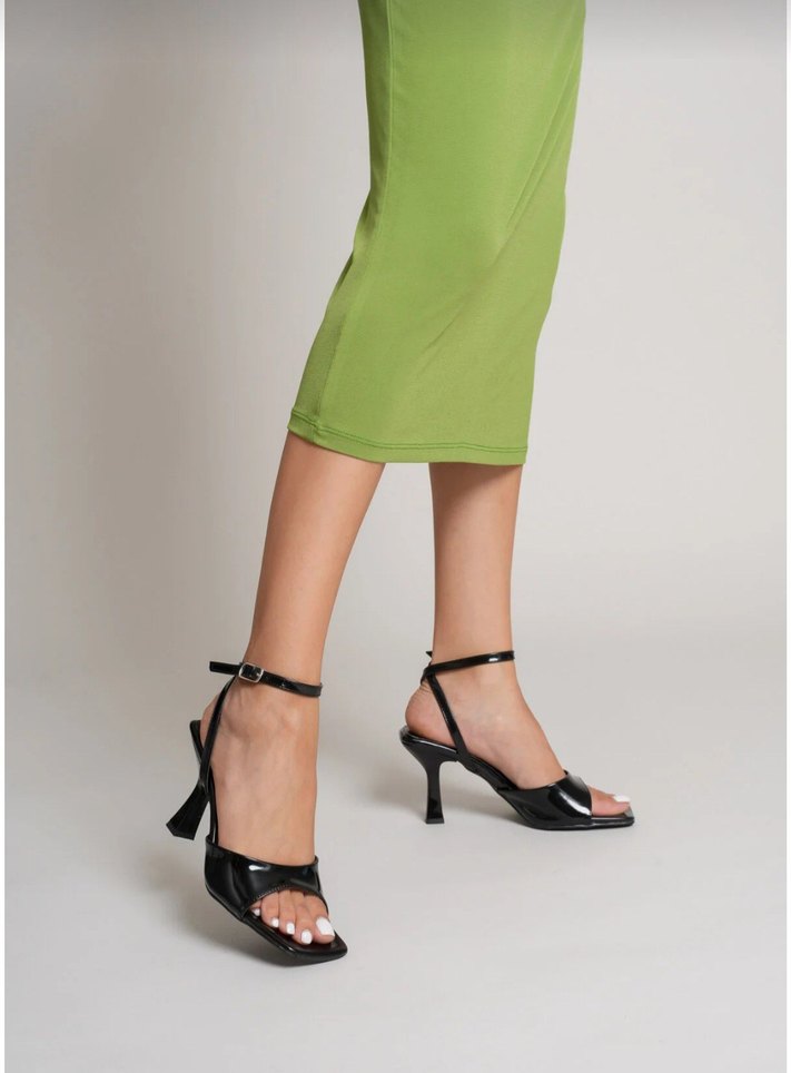 Kadın Siyah Rugan İnce Topuklu ayakkabı - Görsel 2