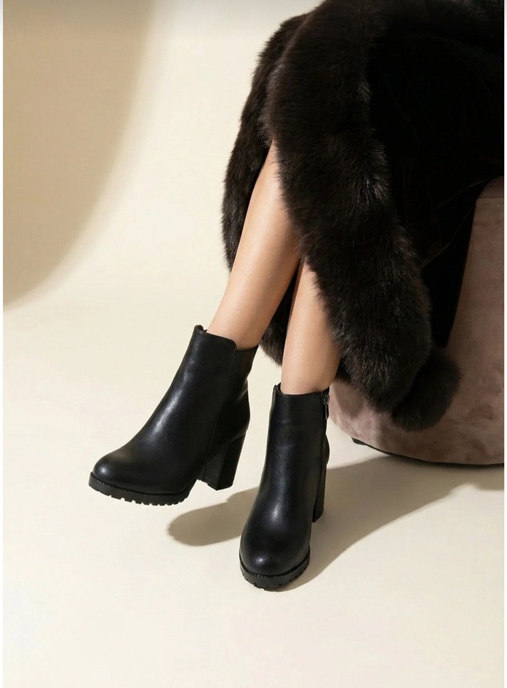 Siyah Deri Kalın Topuklu Kadın Bot - Görsel 4