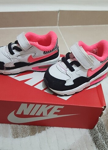 Nike kız bebek spor ayakkabi