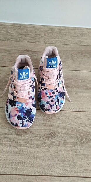 Orijinal adidas 